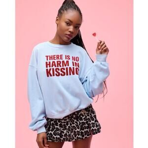 Daydreamer No Harm In Kissing Baby Blue Crew Sweatshirt S/M NEW NWOT
